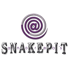 Andrea´s Snakepit | Whips